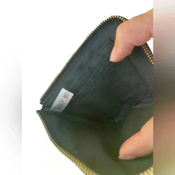 FOSSIL womens Tara Leather Wristlet Clutch Handbag Black Pink Tassle gently used - Picture 5 of 9